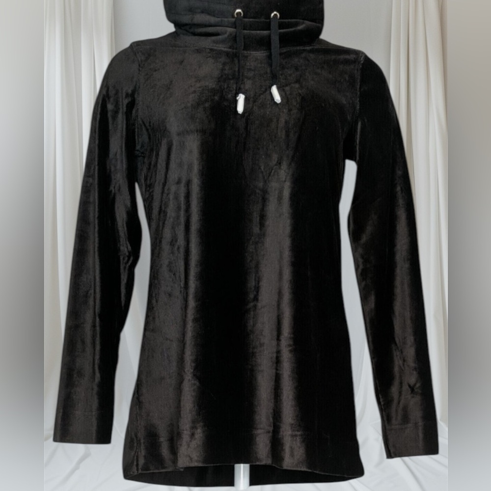 Susan Graver Weekend
Mock-Neck Top